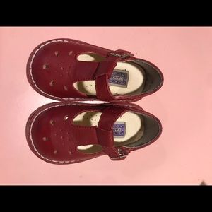 L’amour Mary Janes size 5 red